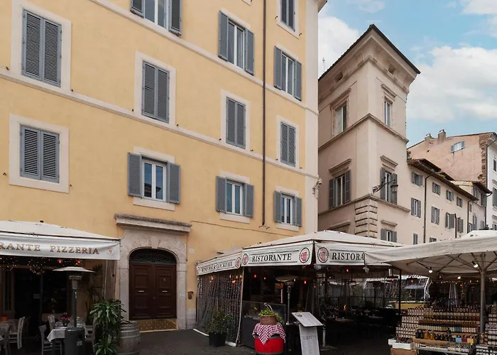 Guesthost - Campo De Fiori Unique *